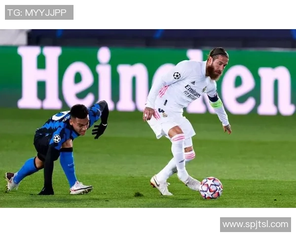 劳塔罗四球领跑射手榜：范戴克铁闸难挡，国米锋霸闪耀绿茵！